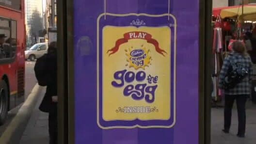 Обложка Cadbury Creme Egg: Goo the Egg