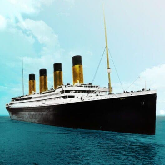 Обложка Titanic: The Unsinkable
