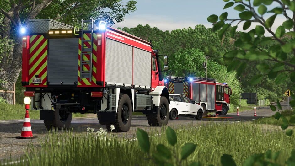 Скриншот 2 из Farming Simulator 25: Emergency Pack