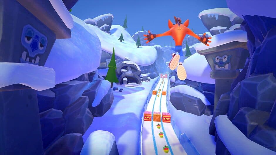 Скриншот 2 из Crash Bandicoot: On the Run!