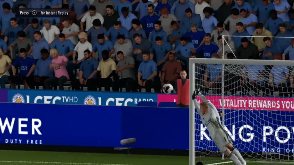 Скриншот 3 из FIFA 20: Legacy Edition