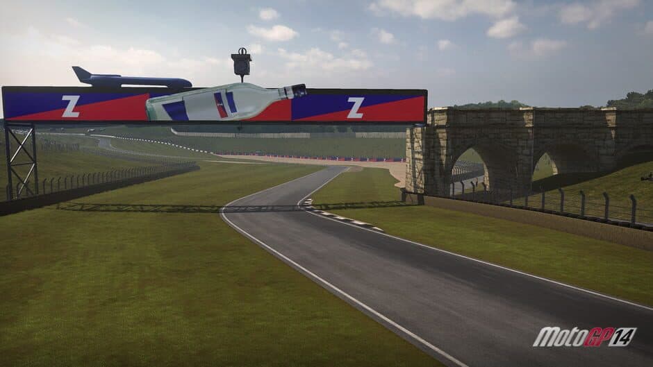Скриншот 11 из MotoGP 14: Donington Park British Grand Prix DLC