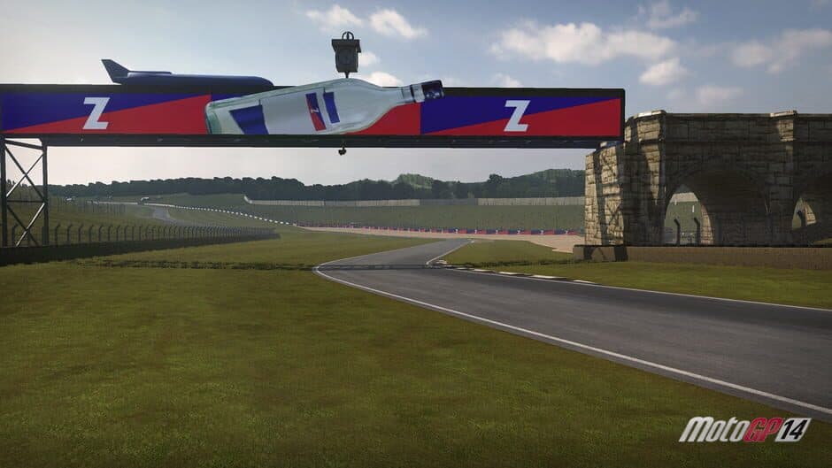 Скриншот 10 из MotoGP 14: Donington Park British Grand Prix DLC