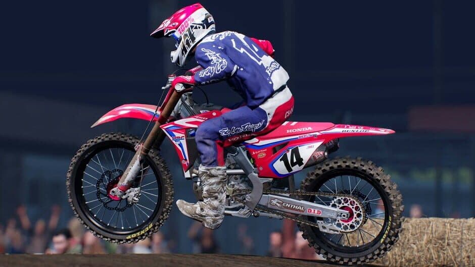 Скриншот 4 из Monster Energy Supercross 5: The Official Videogame - Legends Pack Vol. 2