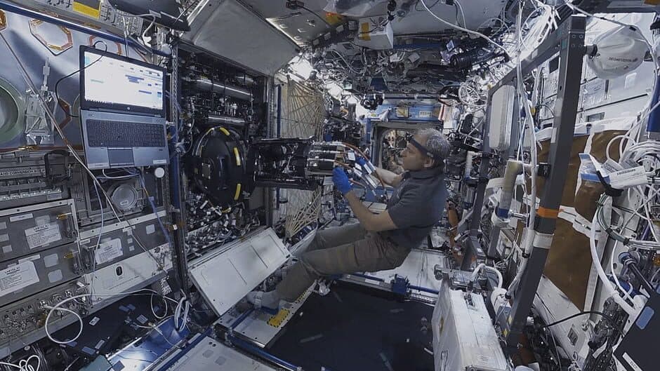 Скриншот 3 из Space Explorers
