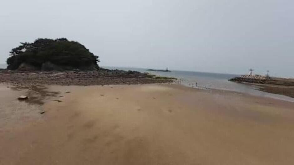 Скриншот 1 из Korean Drone Flying Tour Daechon Beach