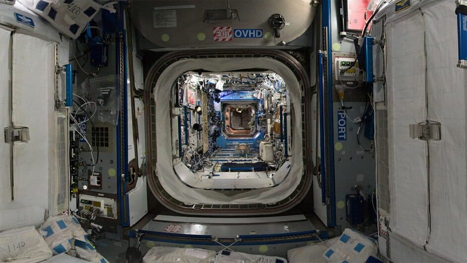 Скриншот 4 из International Space Station Tour VR